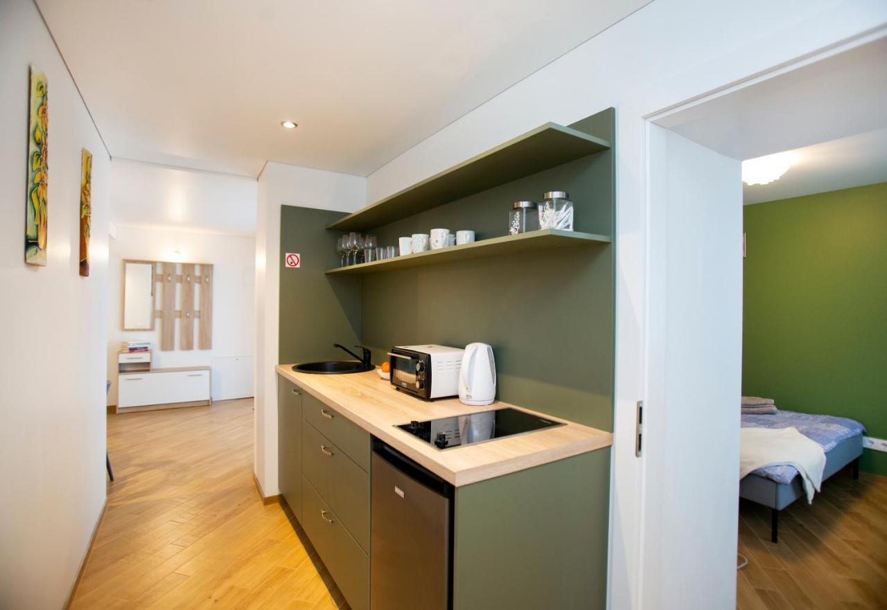 Groundfloor Apartment On The Green Hill Каунас Экстерьер фото